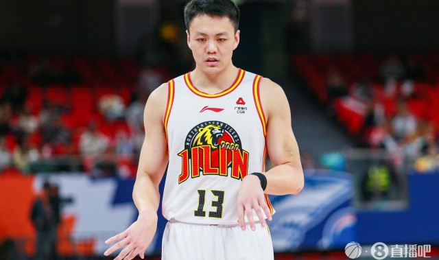 媒体人：辽宁和吉林关于姜宇星的交易确定谈妥 交易合同已经落笔